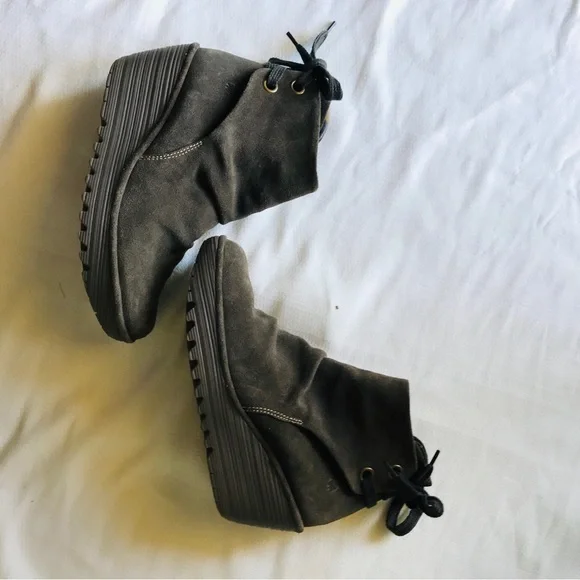 FLY LONDON SHOES YAMA SLUDGE GREEN SUEDE BOOTIES PLATFORM WEDGE ANKLE BOOT - Picture 5 of 13